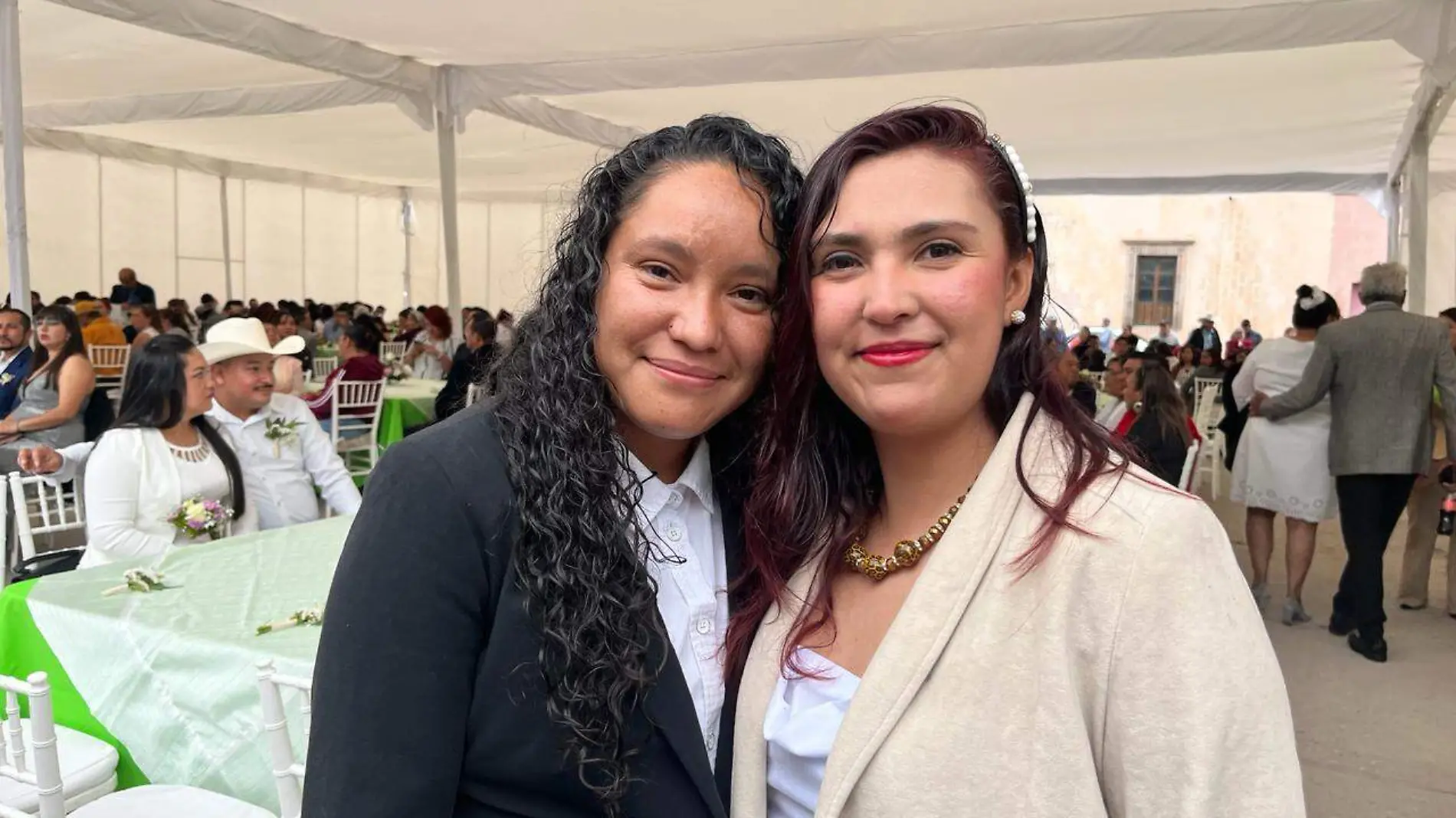 Guadalupe Rodriguez y Brenda Ruiz. Matrimonios colectivos JO